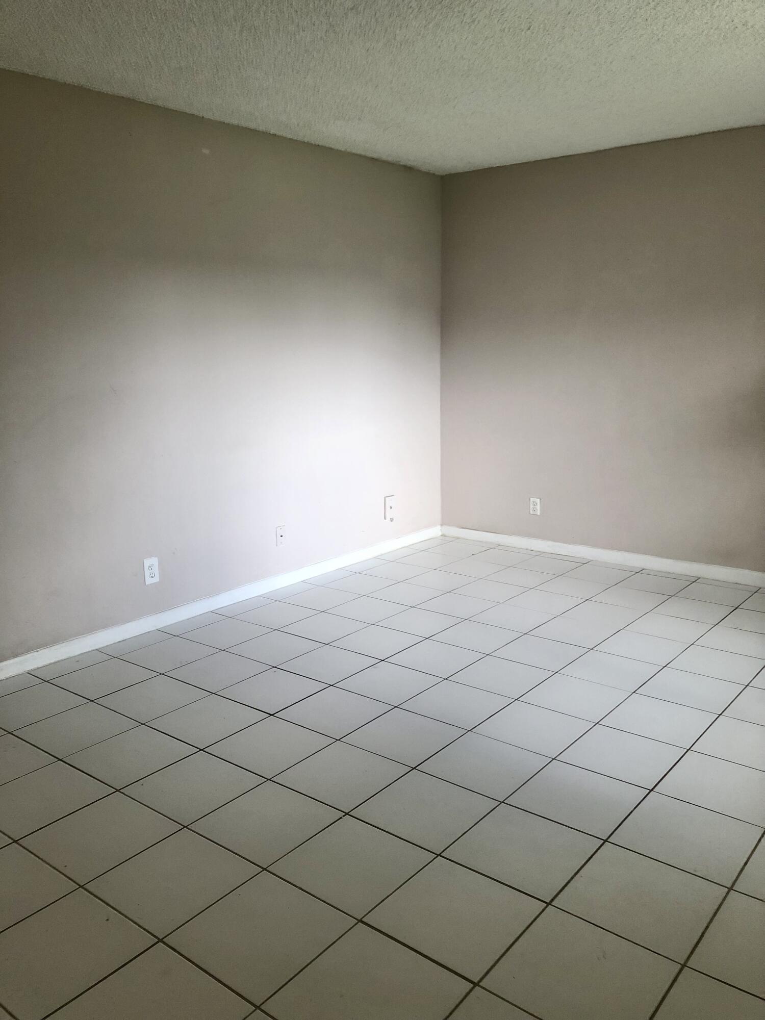 500 NE 2nd Street 204