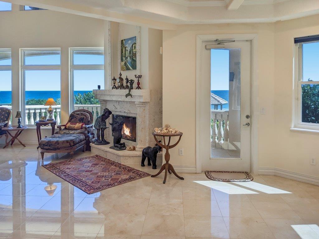 A PLAT OF BEACH HOUSE ESTATES - Residential