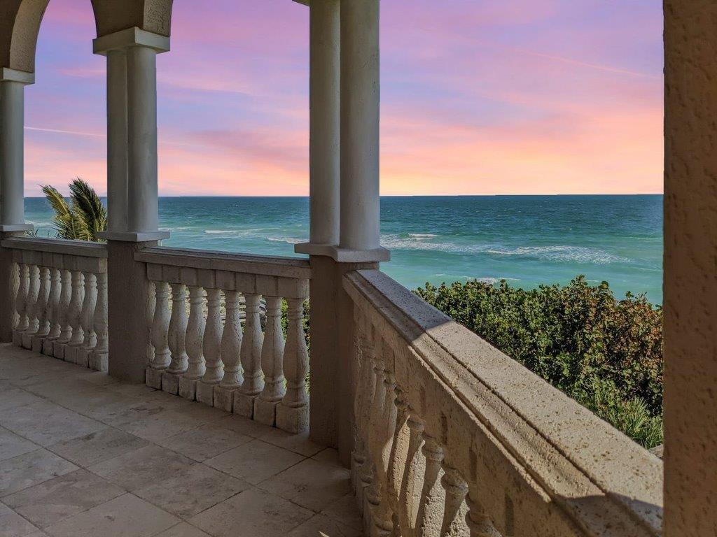A PLAT OF BEACH HOUSE ESTATES - Residential