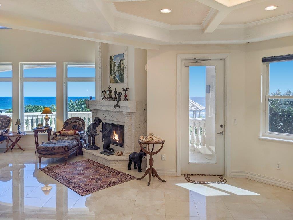 A PLAT OF BEACH HOUSE ESTATES - Residential