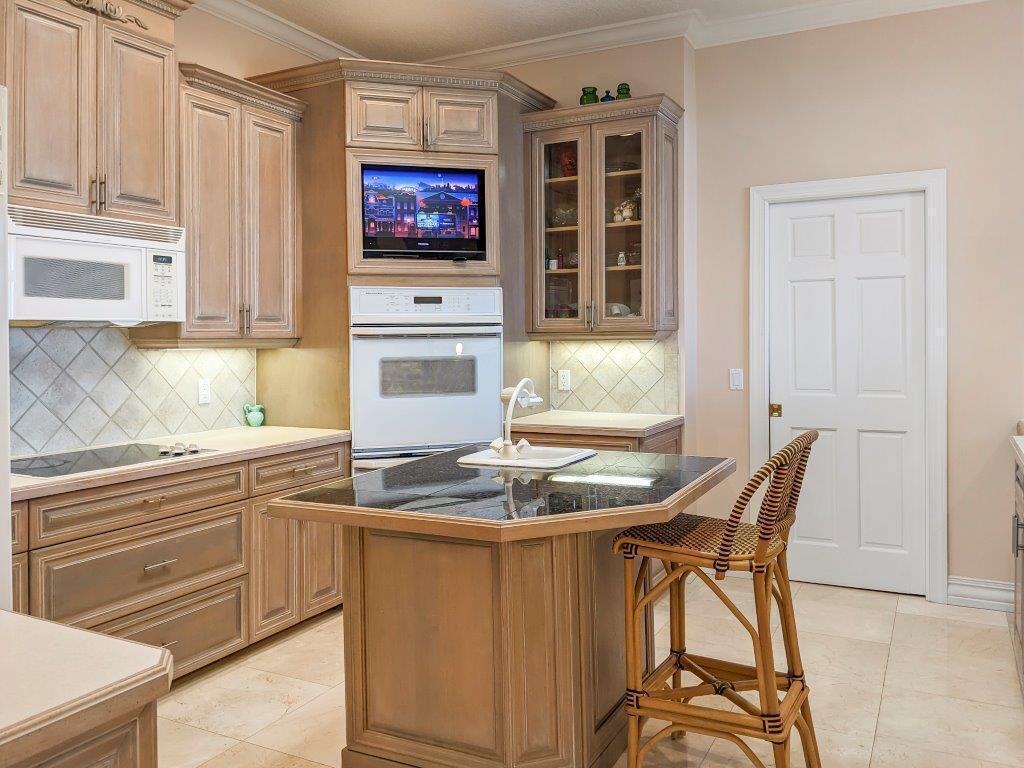 A PLAT OF BEACH HOUSE ESTATES - Residential
