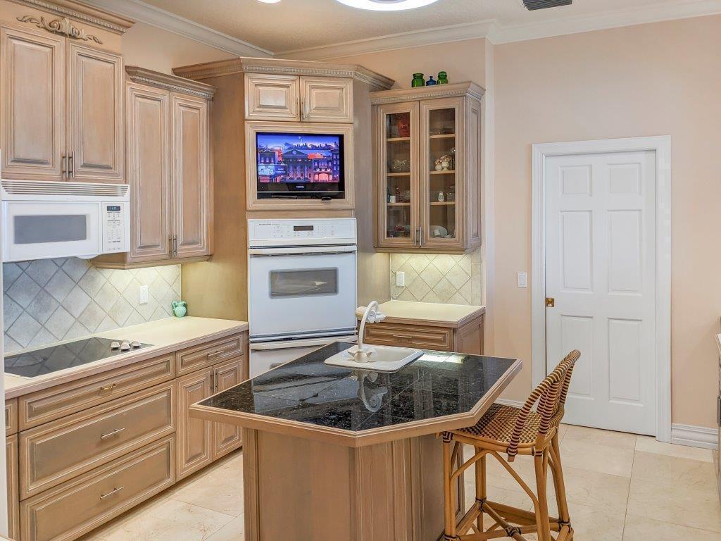 A PLAT OF BEACH HOUSE ESTATES - Residential