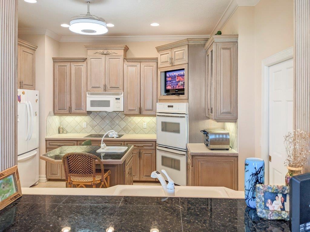 A PLAT OF BEACH HOUSE ESTATES - Residential