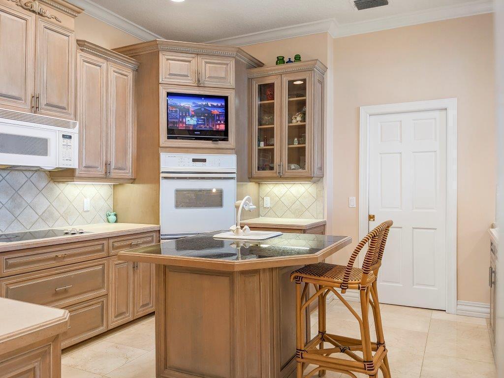 A PLAT OF BEACH HOUSE ESTATES - Residential