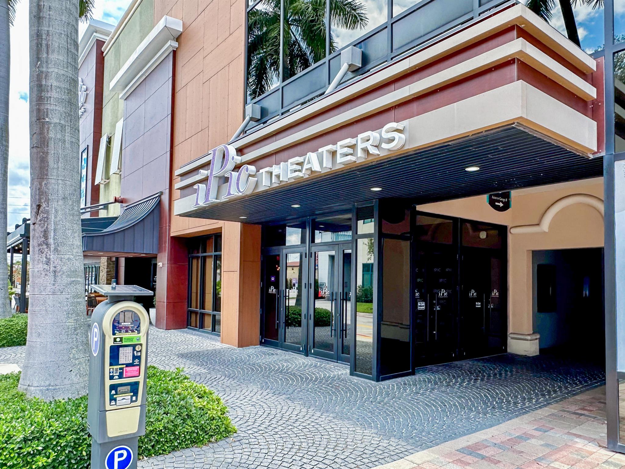 ROYAL PALM RESIDENCES CON - Residential Lease