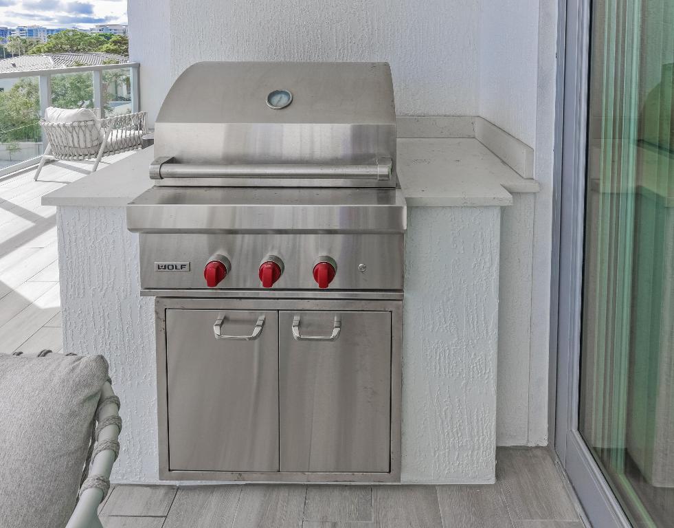 ROYAL PALM RESIDENCES CONDO - Residential Lease