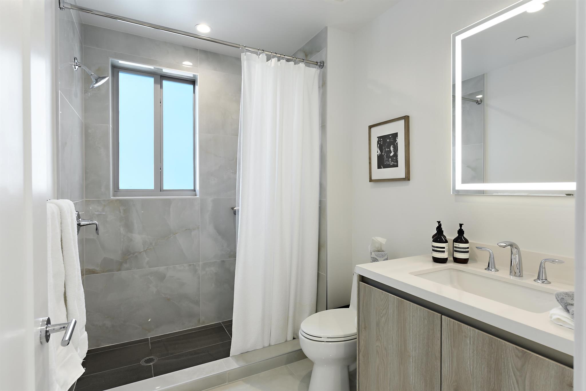 ROYAL PALM RESIDENCES CON - Residential Lease