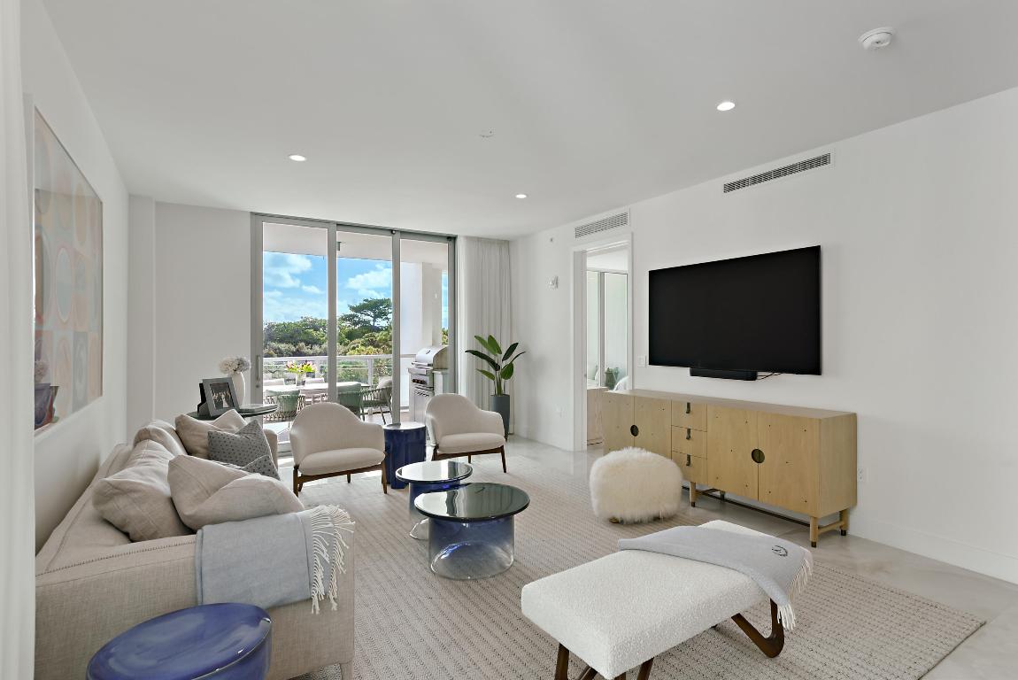 ROYAL PALM RESIDENCES CONDO - Residential Lease