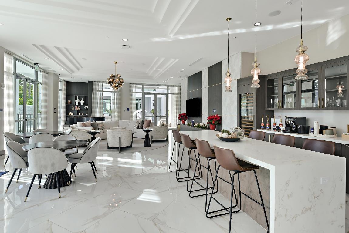 ROYAL PALM RESIDENCES CONDO - Residential Lease