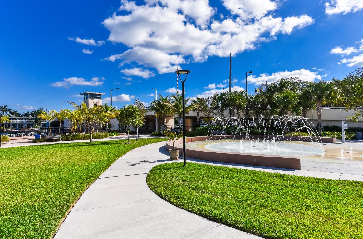 ROYAL PALM RESIDENCES CONDO - Residential Lease