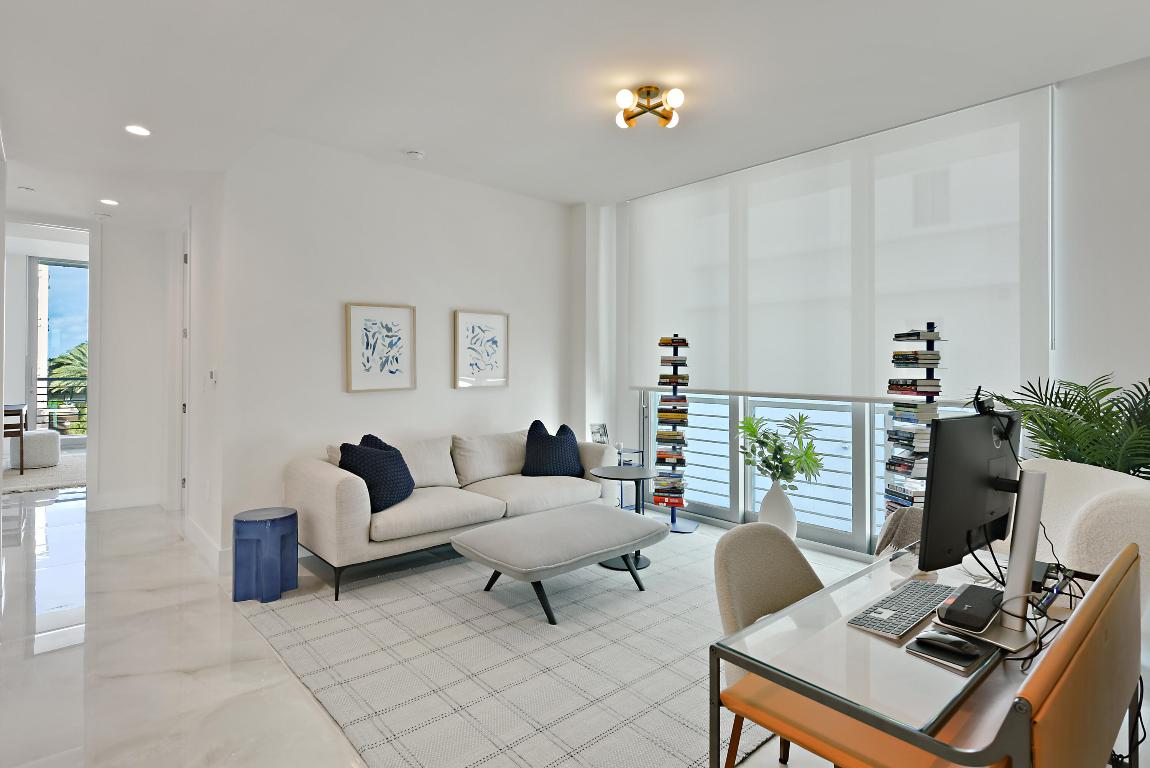 ROYAL PALM RESIDENCES CONDO - Residential Lease