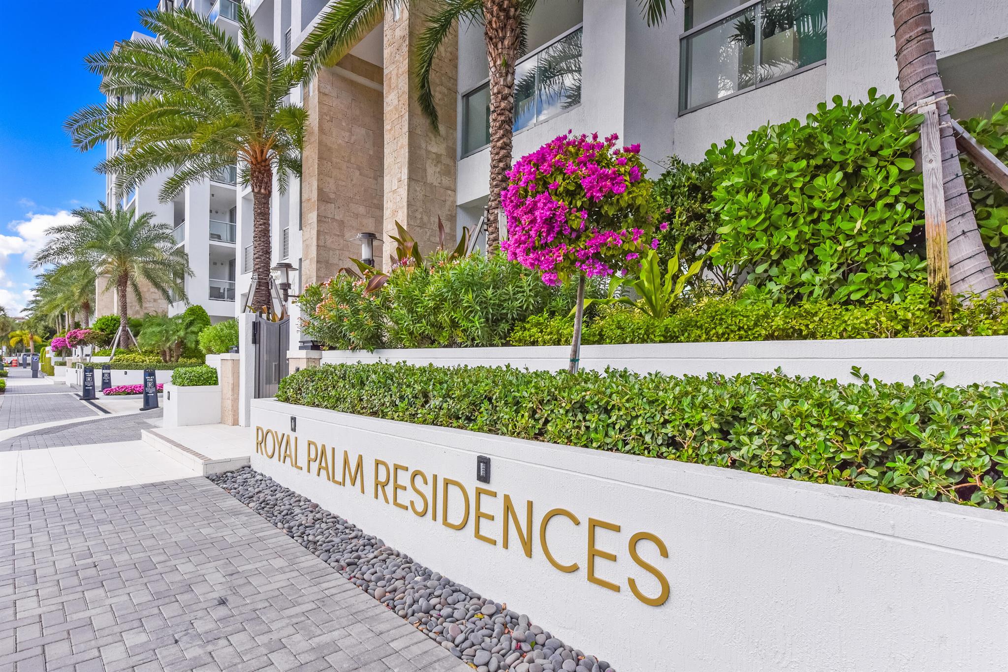 ROYAL PALM RESIDENCES CON - Residential Lease