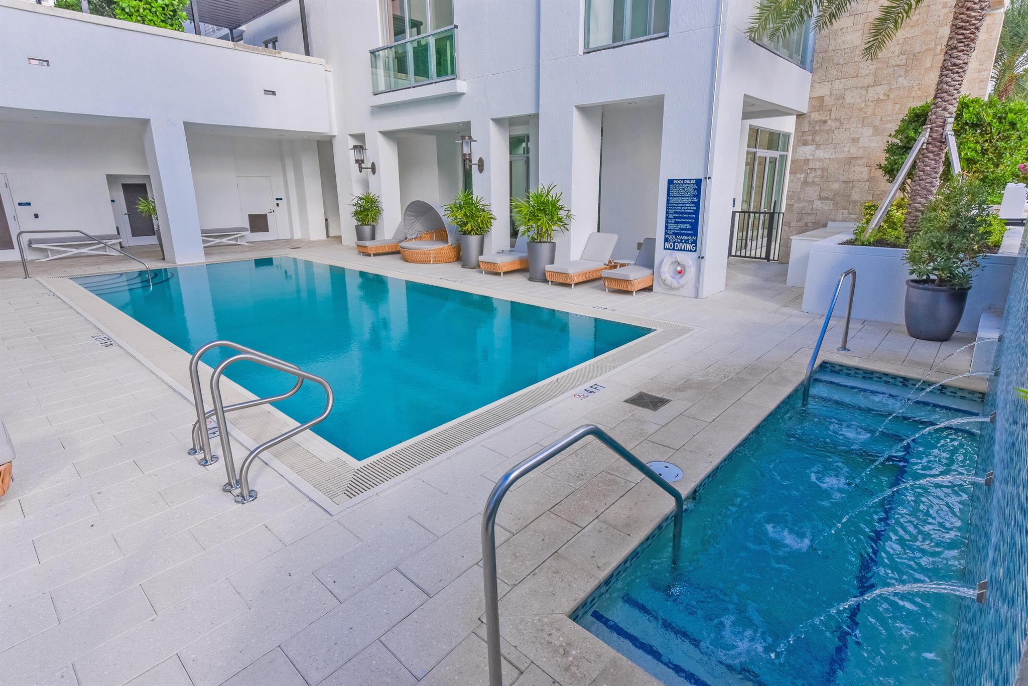 ROYAL PALM RESIDENCES CON - Residential Lease