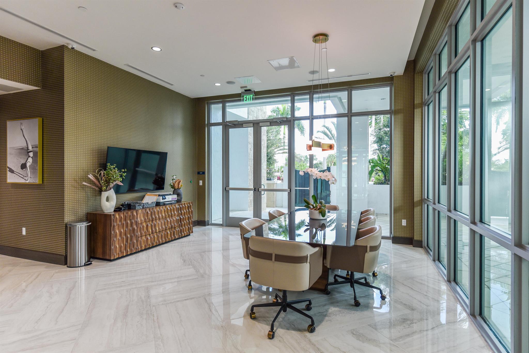 ROYAL PALM RESIDENCES CON - Residential Lease