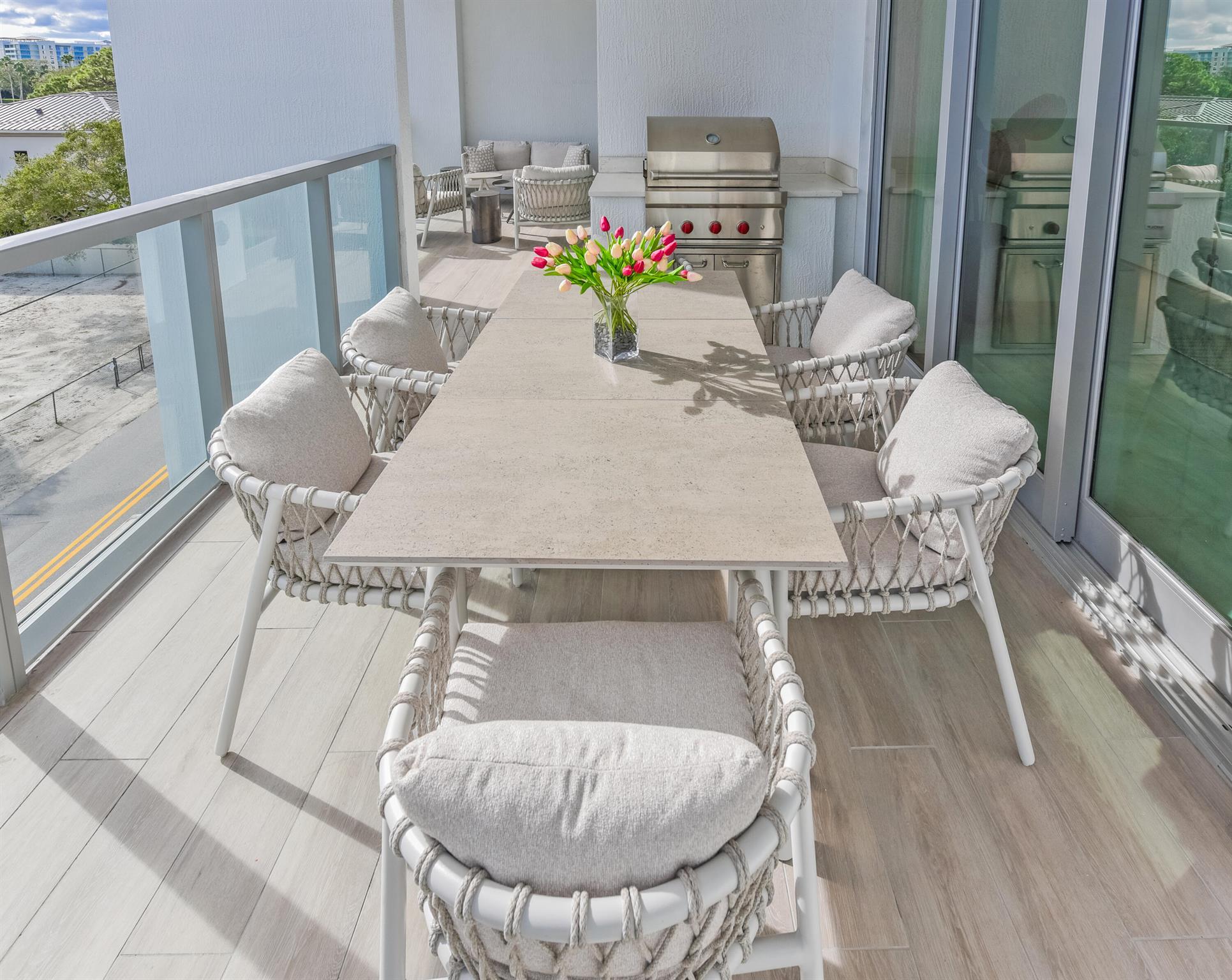 ROYAL PALM RESIDENCES CON - Residential Lease