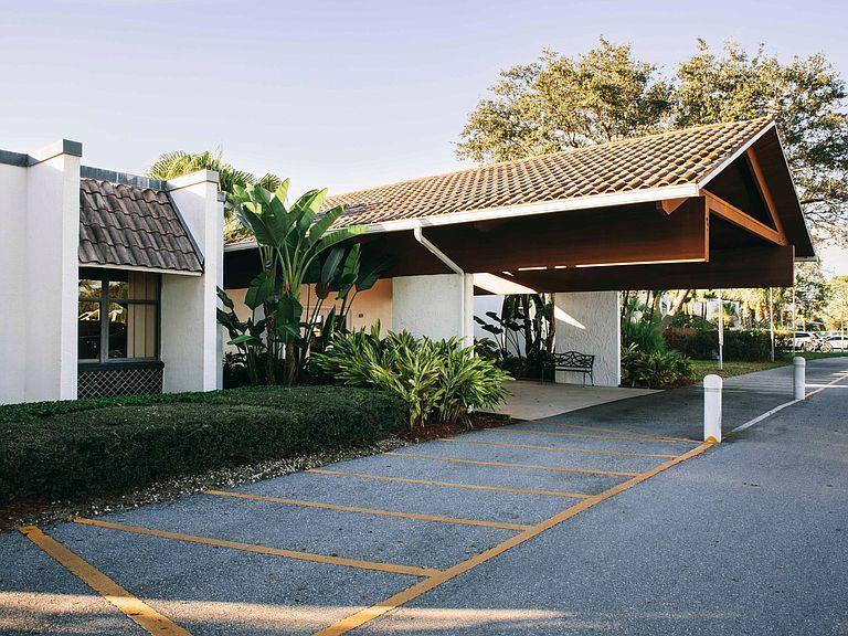 SPANISH LAKES FAIRWAYS NE PHASE - Residential