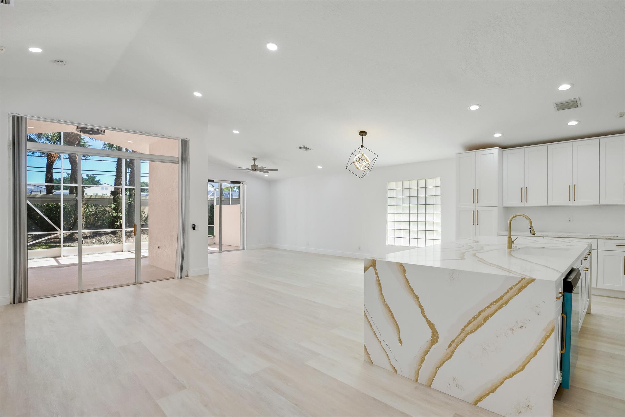 11728 Dove Hollow Avenue