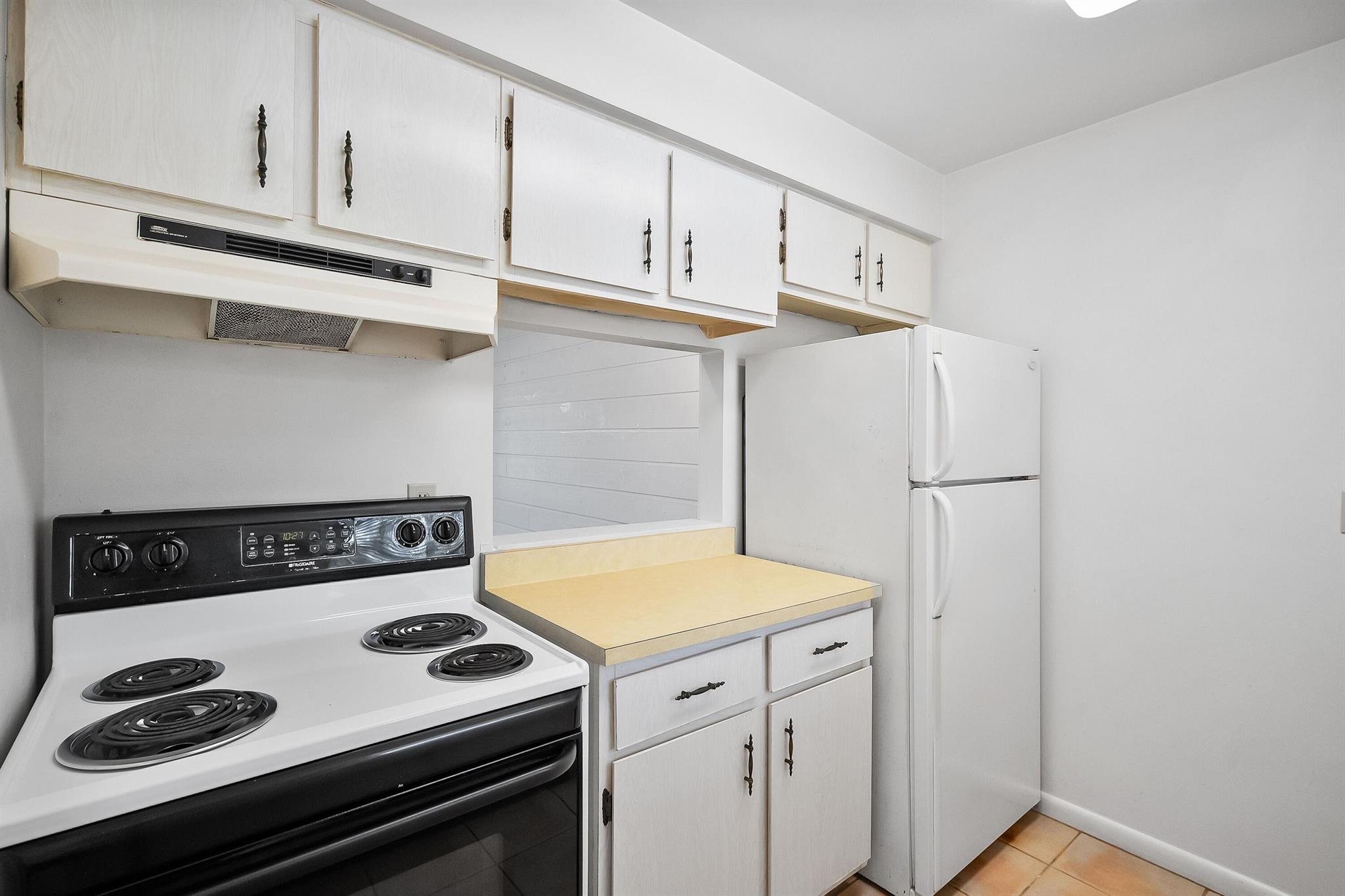 Island House Condominium - Residential Lease