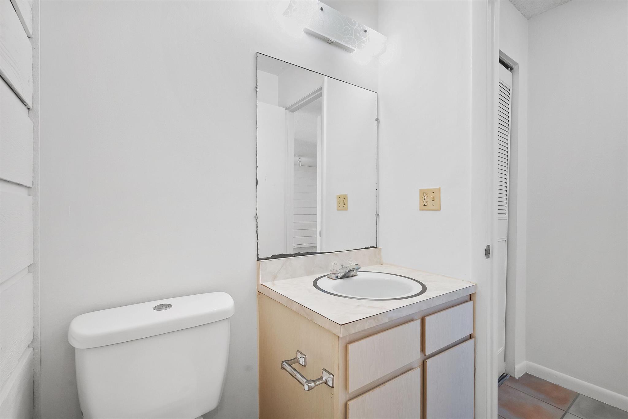Island House Condominium - Residential Lease