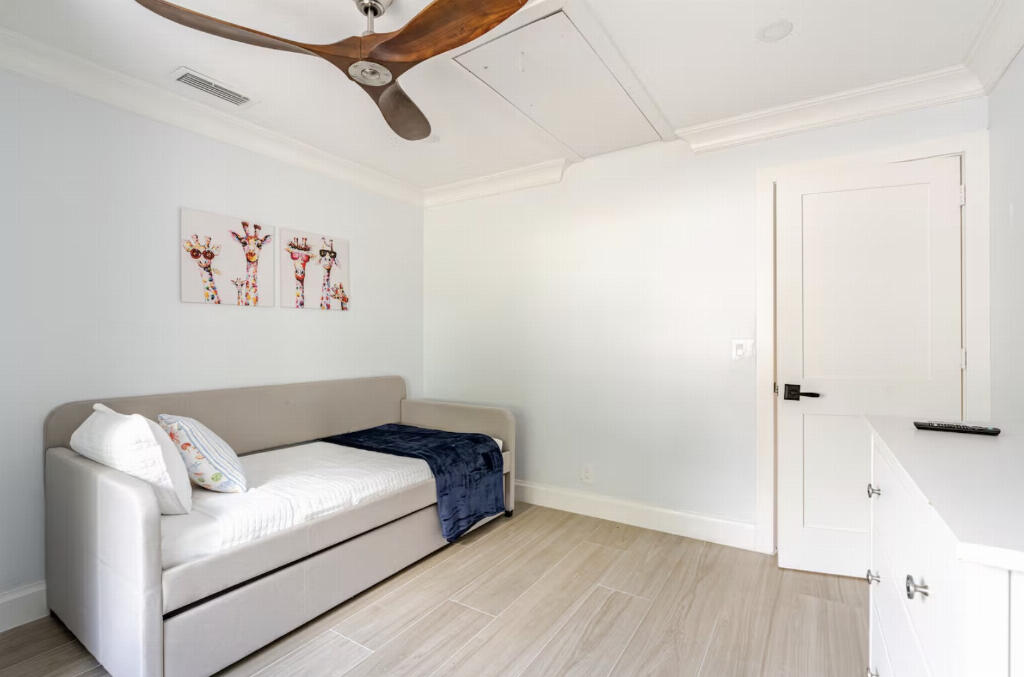 LAKEVIEW - Residential