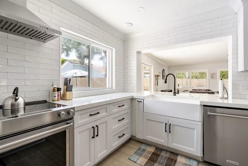 LAKEVIEW - Residential