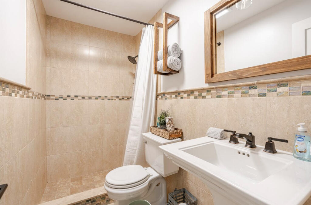 LAKEVIEW - Residential