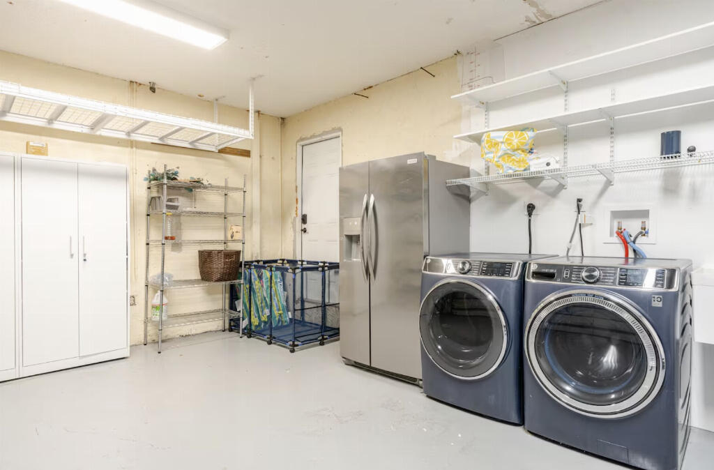 LAKEVIEW - Residential