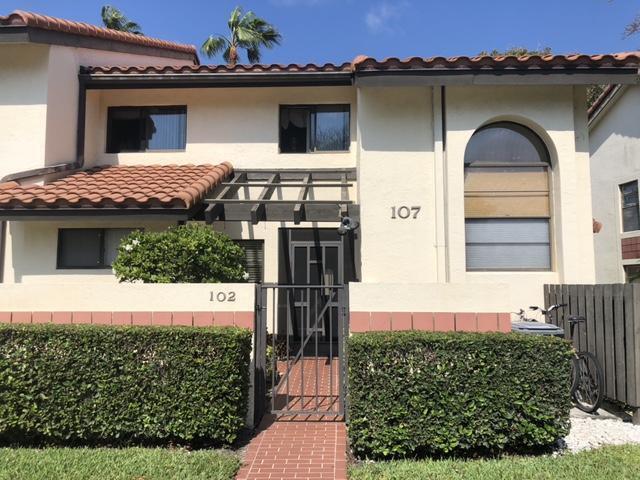 PALM CHASE LAKES CONDO - Residential