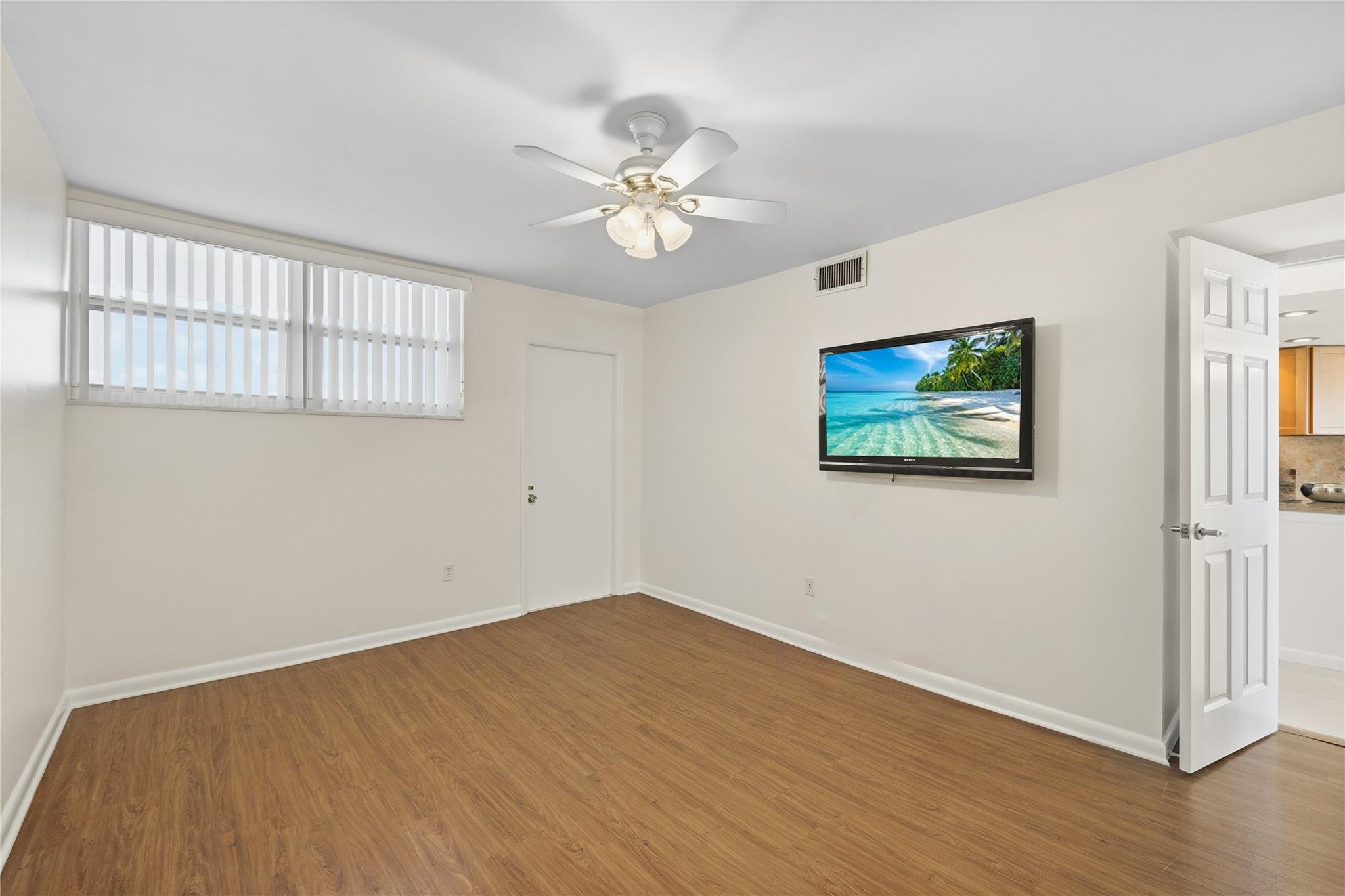 The Royal Mariner - Residential