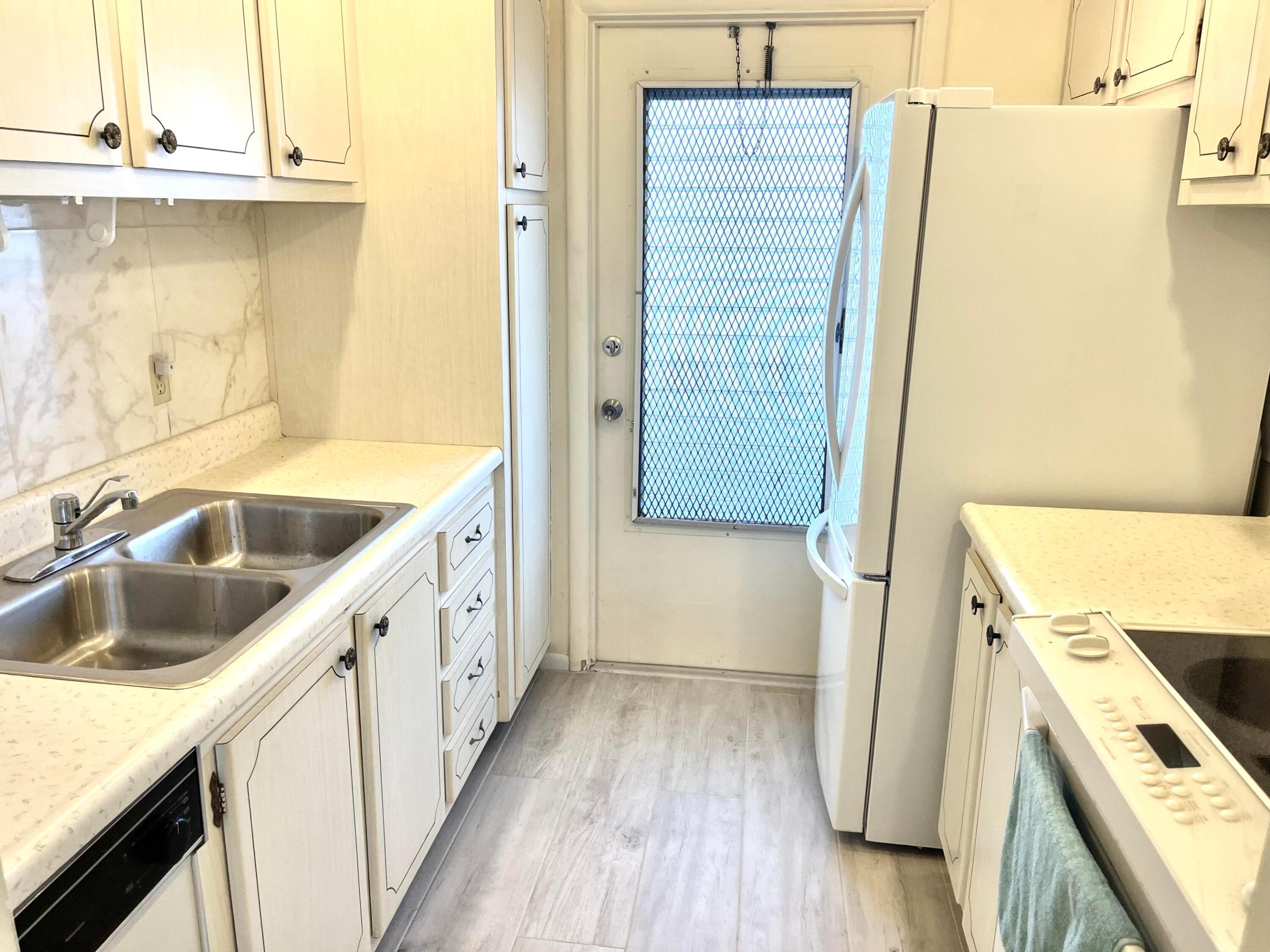 100 Doolen Court 112