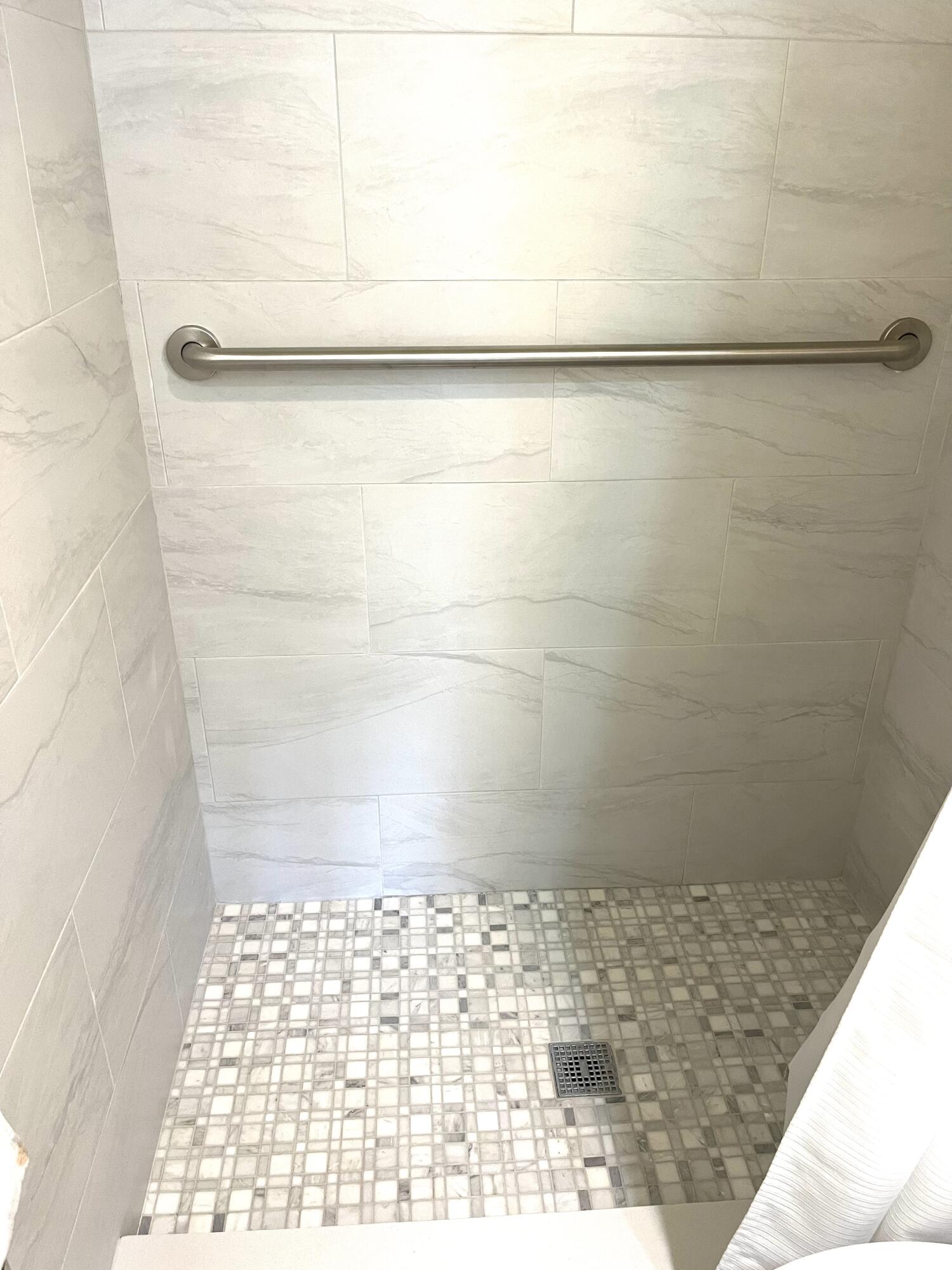 LAKE COLONY APTS ONE INC - Residential