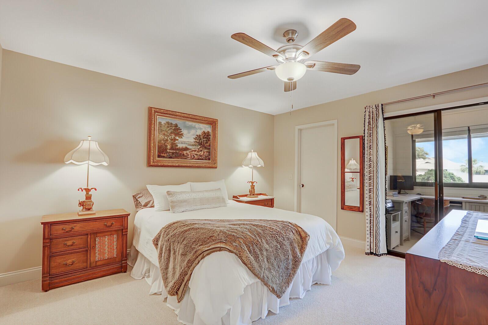 MARINER SANDS - Residential