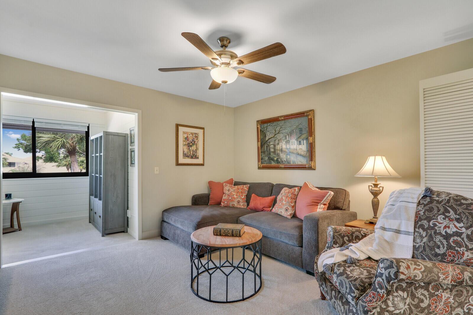 MARINER SANDS - Residential