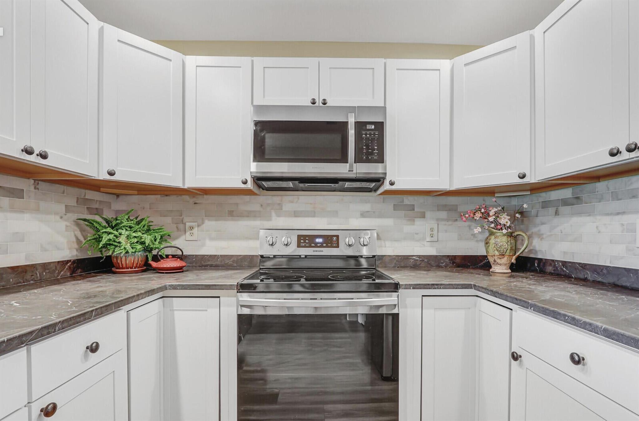 MARINER SANDS - Residential