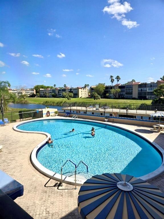 Palm Lakes - Residential