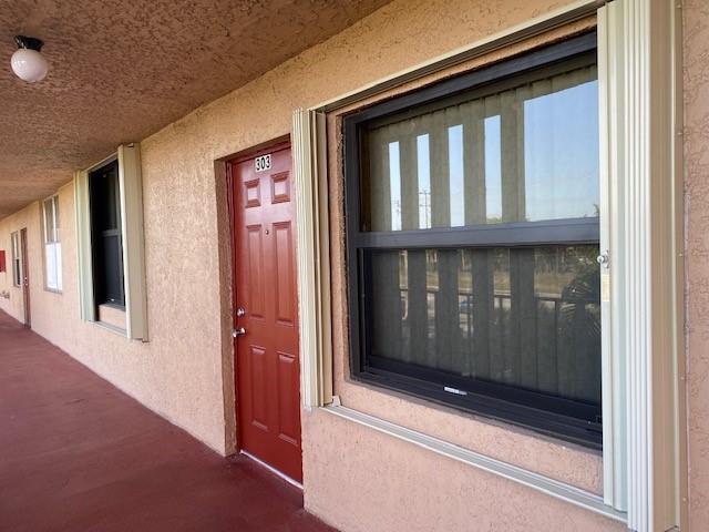 Palm Lakes - Residential