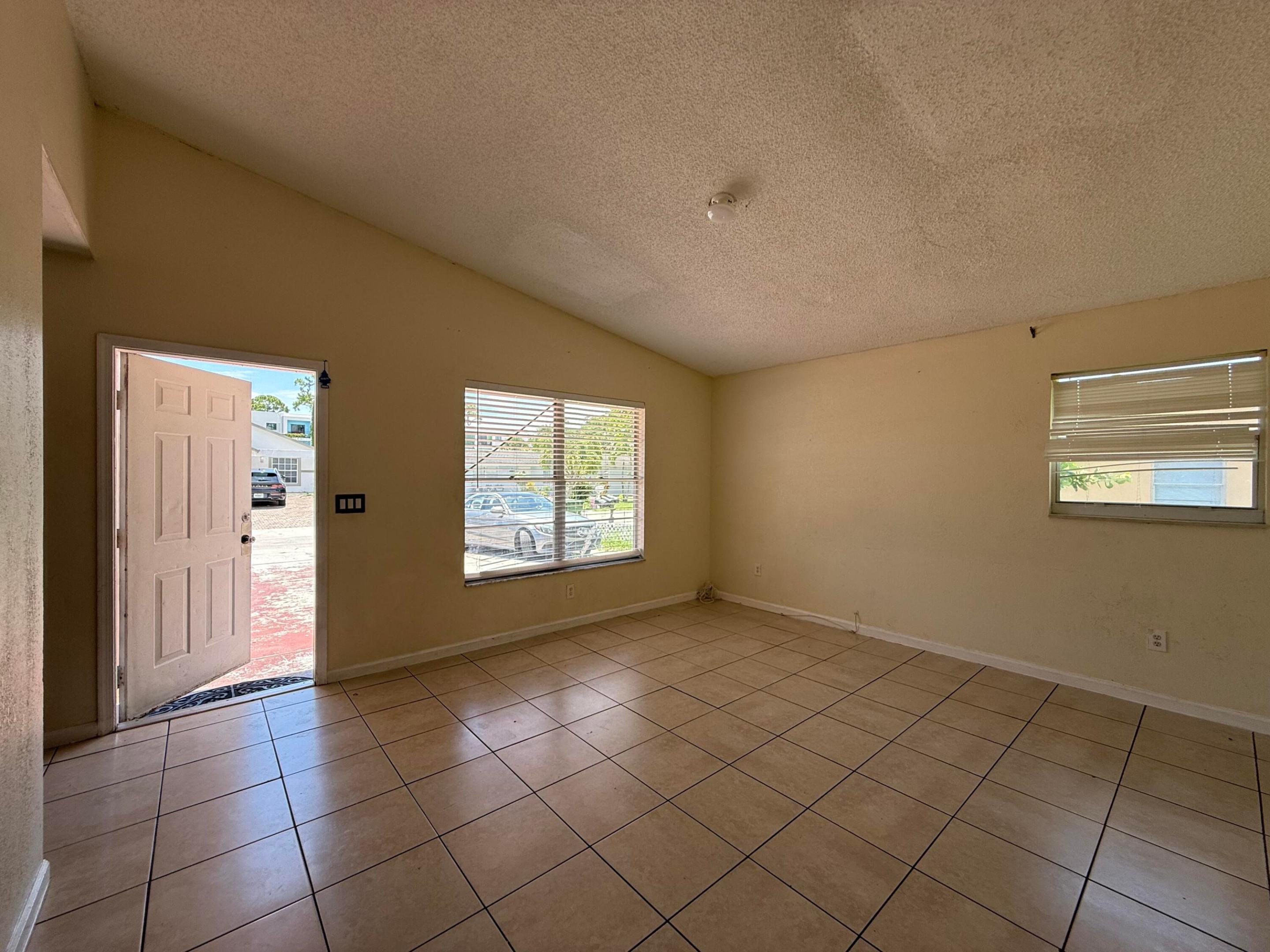 Palm Springs - Residential Income