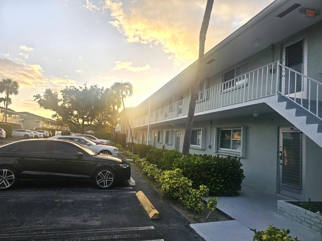 Photo of 2600 SW 22nd Avenue #908, Delray Beach, FL 33445 (MLS # B26018662)