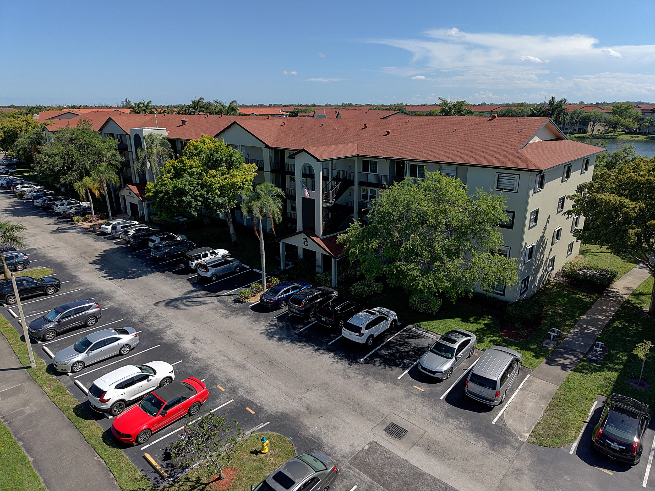 HAWTHORNE AT CENTURY VILLAGE - Residential