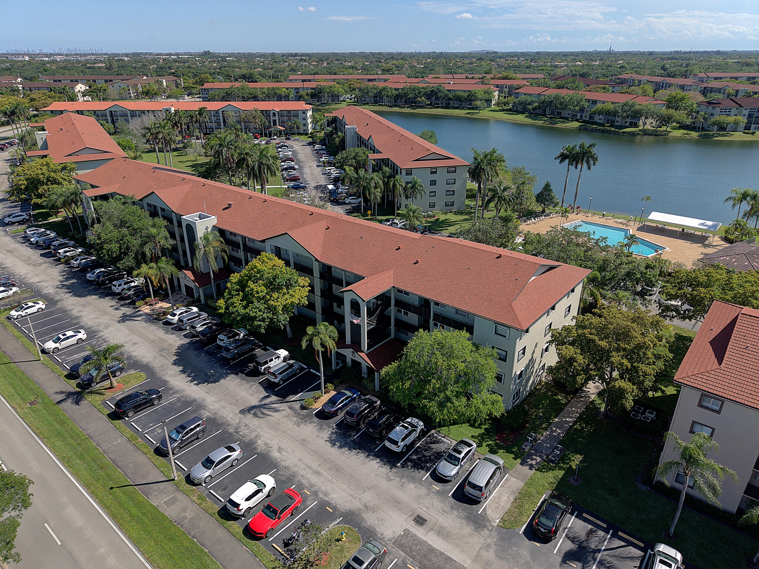 HAWTHORNE AT CENTURY VILLAGE - Residential
