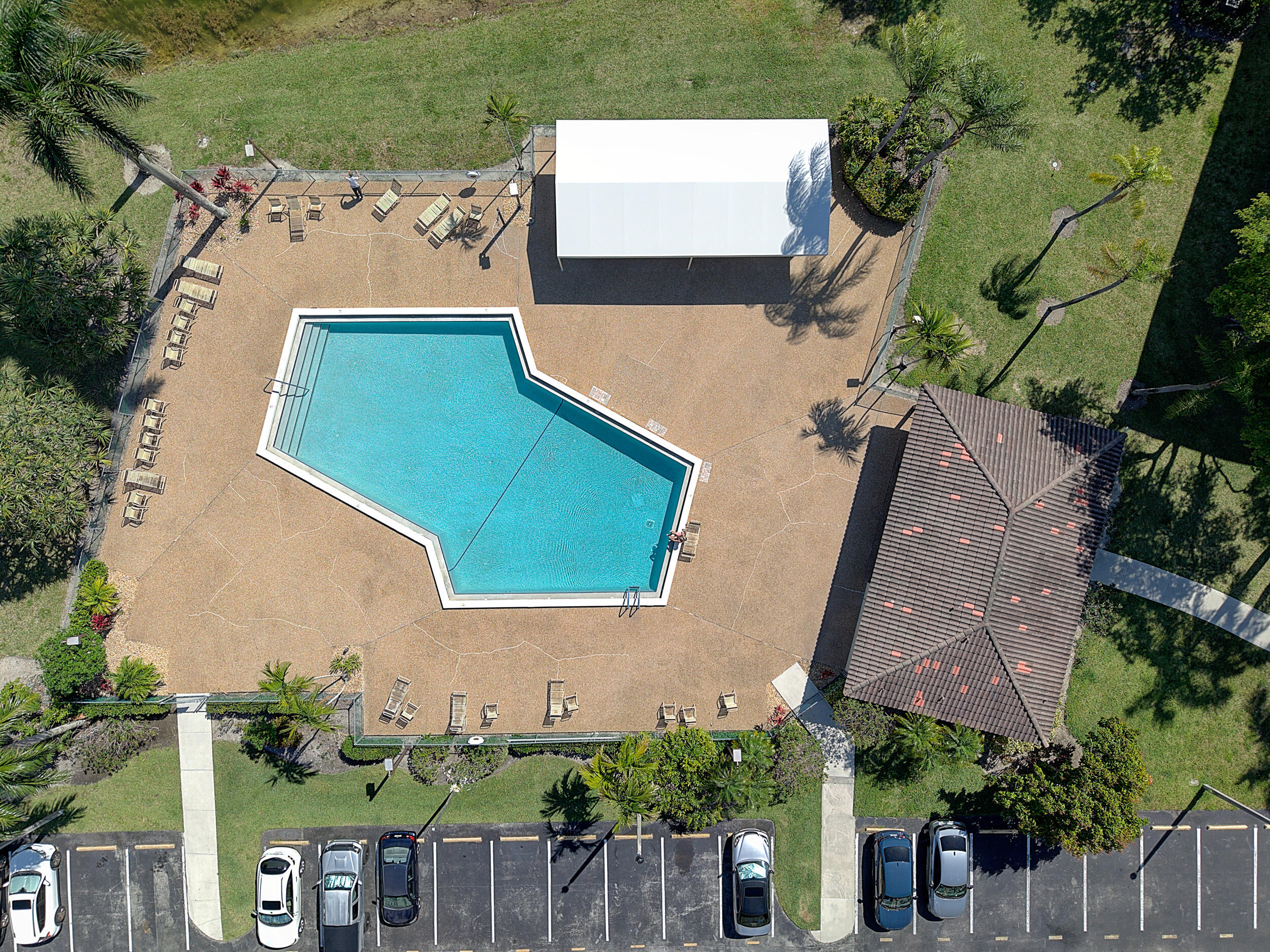 HAWTHORNE AT CENTURY VILLAGE - Residential