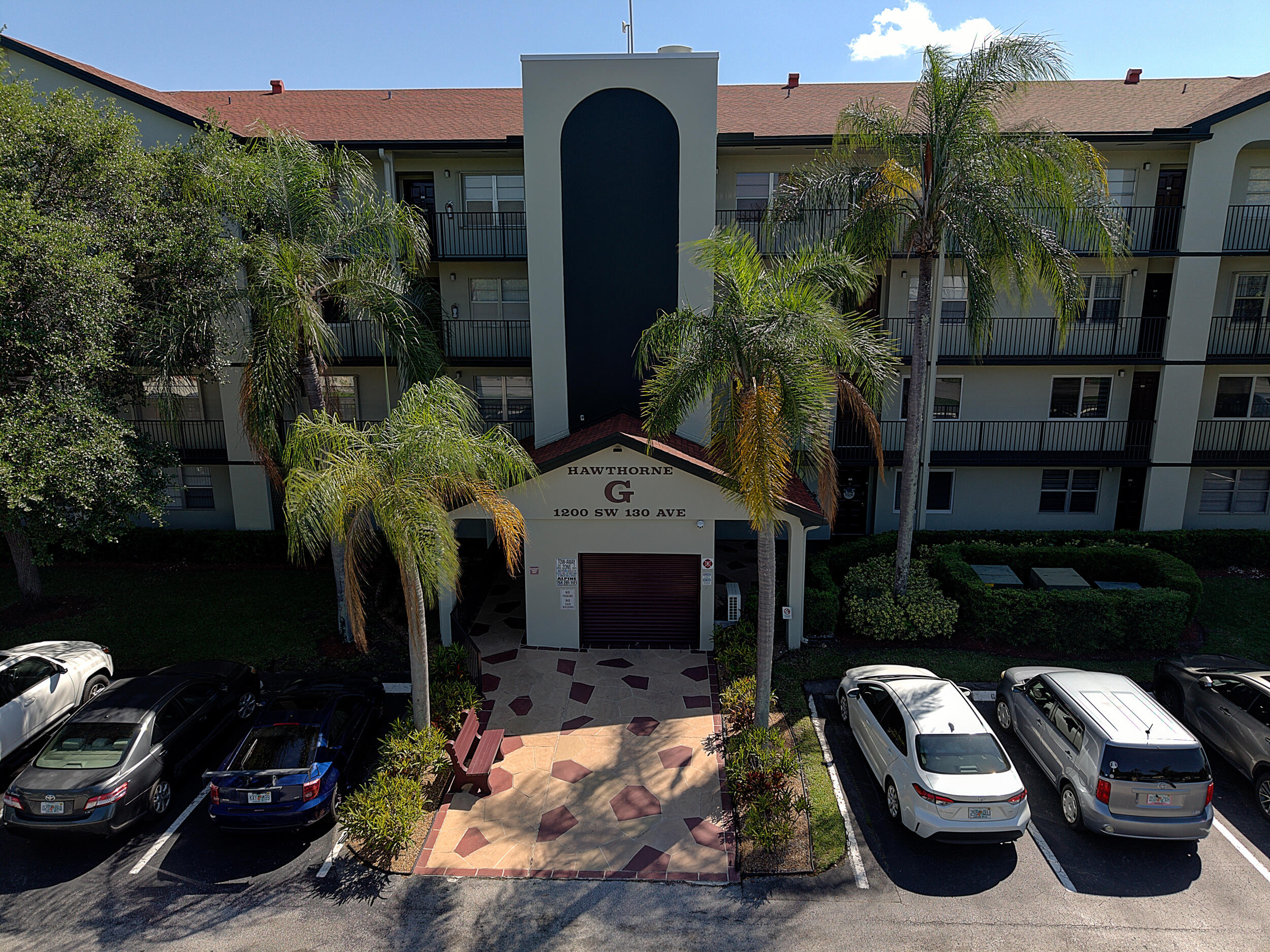 HAWTHORNE AT CENTURY VILLAGE - Residential