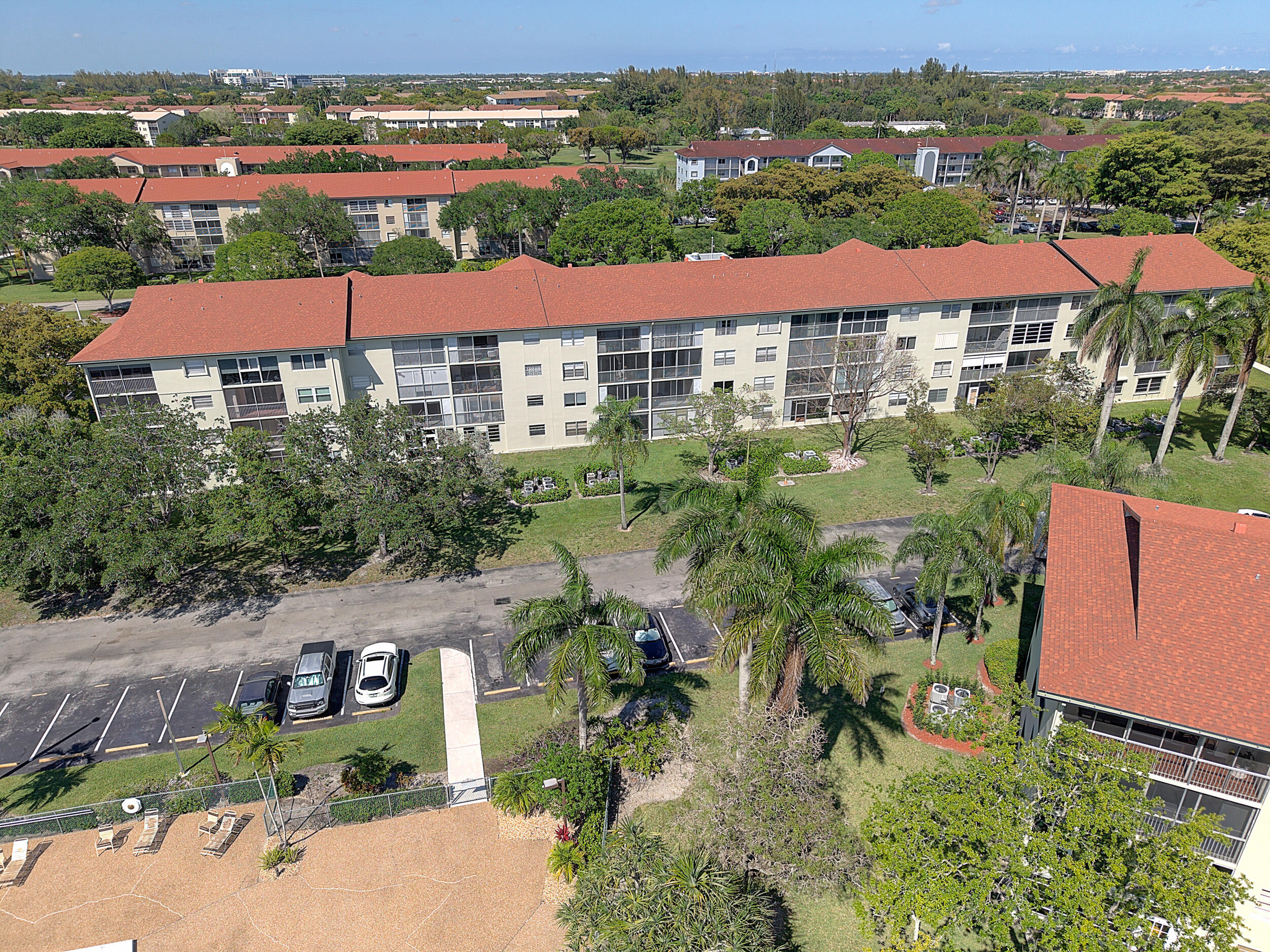 HAWTHORNE AT CENTURY VILLAGE - Residential