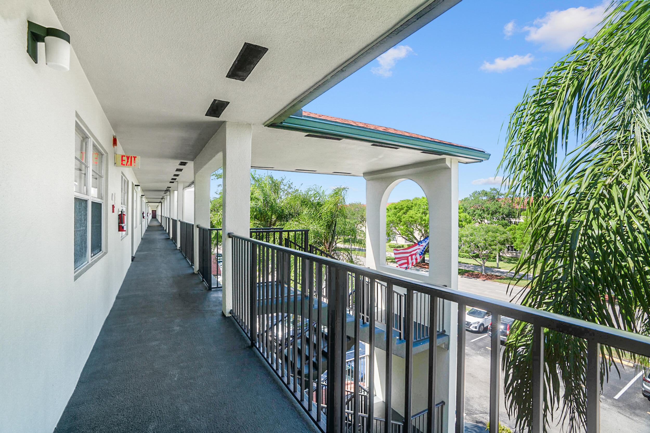 HAWTHORNE AT CENTURY VILLAGE - Residential