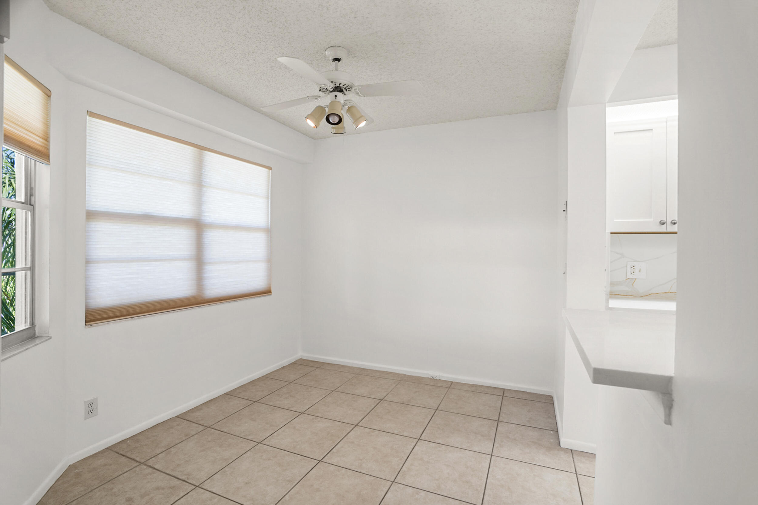 HAWTHORNE AT CENTURY VILLAGE - Residential