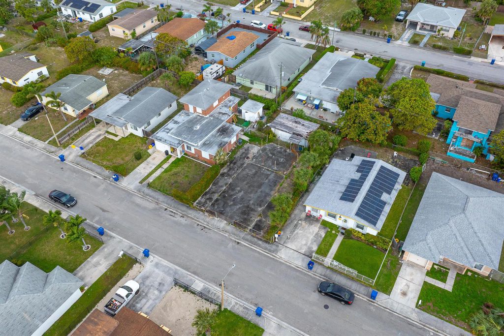 Photo of W W 3rd Street, Riviera Beach, FL 33404 (MLS # R11073889)