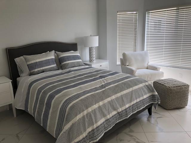 ADMIRALS COVE CONDO - Residential Lease