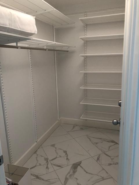 ADMIRALS COVE CONDO - Residential Lease