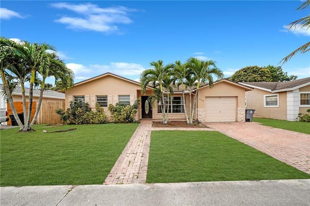 Photo of 9728 SW 3rd Street, Boca Raton, FL 33428 (MLS # F10444151)