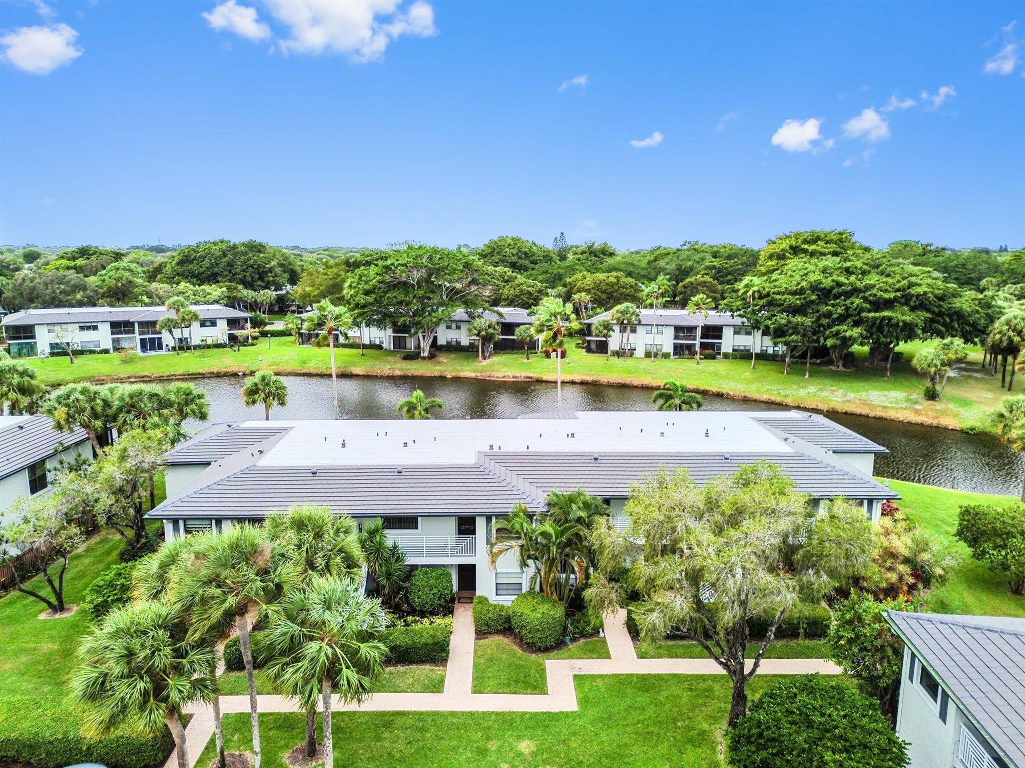 SOUTHPORT AT HUNTERS RUN - Residential